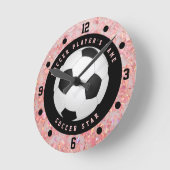 Aangepaste roze Voetbal Football Ronde Klok (Hoek)