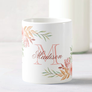 Aangepaste roze Waterverf Floral Monogram Naam Koffiemok