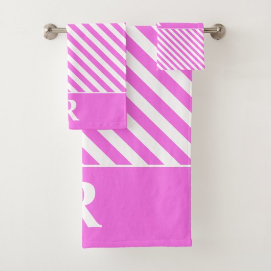 Aangepaste roze/witte strepen badhanddoek set bad handdoek (Insitu)