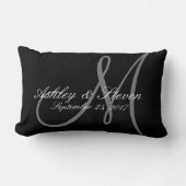 Aangepaste Rustic Linen look Monogram Lumbar Pillo Kussen (Voorkant)