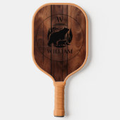 Aangepaste Rustieke Houten Textuur & Beer Monogram Pickleball Paddle (Achterkant)