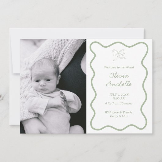 Aangepaste Sage Green Bow Wavy Boho Collage Baby G Aankondiging (Voorkant)