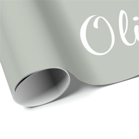 Aangepaste Sage Green Pastel Script Name Cadeaupapier (Rol Hoek)