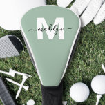 Aangepaste Sage Groen Initiaal Naam Monogram Golfheadcover<br><div class="desc">Aangepaste Creëer Uw eigen gepersonaliseerde Initiaal naam Monogram Golf Head Hoesje. Voeg een stijlvolle en persoonlijke touch toe aan uw golfuitrusting met dit chique en elegante ontwerp. Deze versie heeft een zachte groene achtergrond met een vet wit initiaal en een vloeiende naam voor zwarte scriptkalligrafie, waardoor een verfijnde maar opvallende...</div>