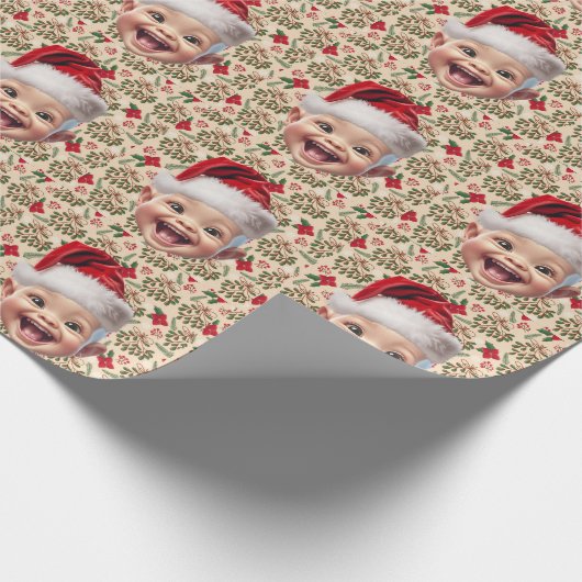 Aangepaste Schattigee Baby Face Santa Hat Kerstfot Cadeaupapier (Hoek)