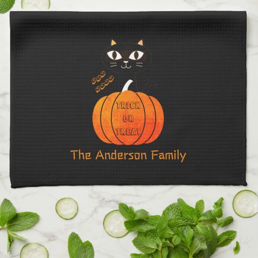 Aangepaste Schattigee Oranje Zwarte Kat & Pompoen Theedoek (Gevouwen)