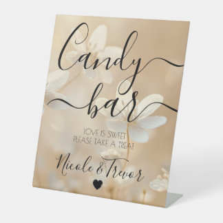 Aangepaste Sepia Witte Bloemen Calligrafie Candy B Reclamebord Met Voetstuk