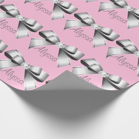 Aangepaste Silver Bow lichtroze Cadeaupapier (Hoek)