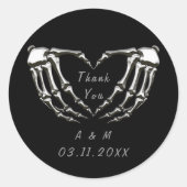 Aangepaste skelet gotische handen liefde hartvorm  ronde sticker (Voorkant)