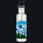 Aangepaste Ski Lodge Winter Resort Snowy Mountain Waterfles<br><div class="desc">Gepersonaliseerd waterflesje voor een skioord of resort in het Coloradogebergte of een prachtige hut in het bos. Dit coole ontwerp is voorzien van een tekening van met sneeuw bedekte bergtoppen voor de groene spar. Geweldige natuur marketing voor een hotel of vakantiewoning.</div>