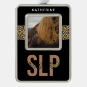 Aangepaste SLP Speech Pathologist Photo Verzilverd Omlijst Ornament (Voorkant)