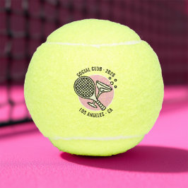 Aangepaste sociale club tennis vrijgezellenweekend tennisballen