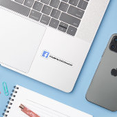 Aangepaste sociale media op Facebook Sticker (Laptop met iPhone)