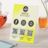 Aangepaste Sociale Media QR Code Sign - Geel Reclamebord Met Voetstuk (Insitu)