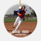 Aangepaste Softball-fotoafspeelnaam, schooljaar Keramisch Ornament (Achterkant)