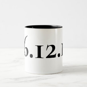 Aangepaste speciale datum zwart en wit tweekleurige koffiemok