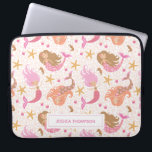 Aangepaste spoedroze zeemeermin laptop sleeve<br><div class="desc">Een schattig roze zeemeerminpatroon siert deze laptophoes. Personaliseer het met jouw naam. Een leuk cadeau voor een meisje. Ontworpen voor u door Blackberry Boulevard.</div>