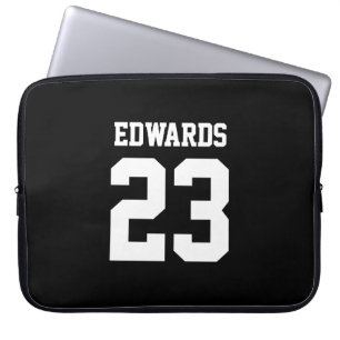 Aangepaste sporten genummerd met naam laptop sleeve