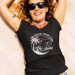 Aangepaste Spring Break Meisjes Trip Schattige Str T-shirt<br><div class="desc">Omarm de zongekuste geest van de lentevakantie met dit gepersonaliseerde t-shirt! Neem afscheid van saaie basics en duik in een levendige vakantiemodus met een ontwerp dat net zo uniek is als uw team. Afbeelding je namen dansend in speelse lettertypes te midden van een strandparadijs van palmbomen en zon. Ieder draag...</div>