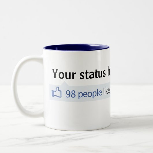 Aangepaste status Facebook duikt op Tweekleurige Koffiemok (Links)