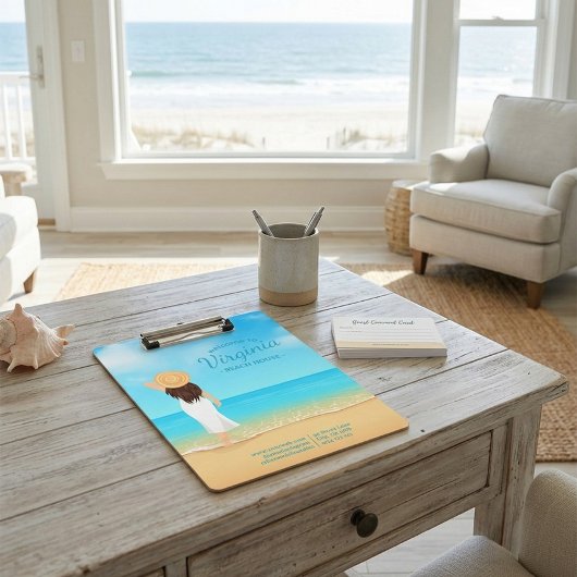 Aangepaste strandhuis kust oceaan klembord