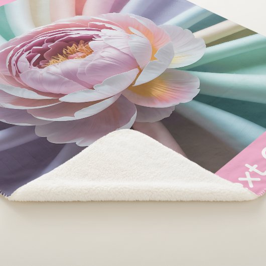 Aangepaste tekst Bloemenpioen gepersonaliseerd Sherpa Deken (3/4)