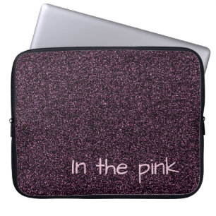 Aangepaste tekst donkerroze faux glitter laptop sleeve