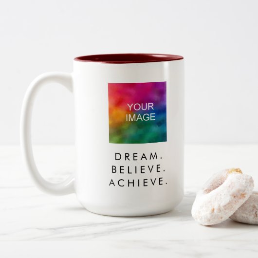 Aangepaste tekst Dream Believe Succes Quote Tweekleurige Koffiemok (Met donut)