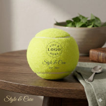Aangepaste tekst gevestigde tennisbal merk ontwerp