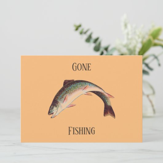 Aangepaste tekst Grappige forel is gaan vissen Feestdagenkaart (Staand voorkant)