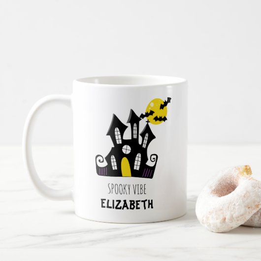 Aangepaste tekst Halloween Spooky Castle Koffiemok (Met donut)