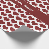 Aangepaste tekst Happy Moederdag Red Heart Patroon Cadeaupapier (Hoek)