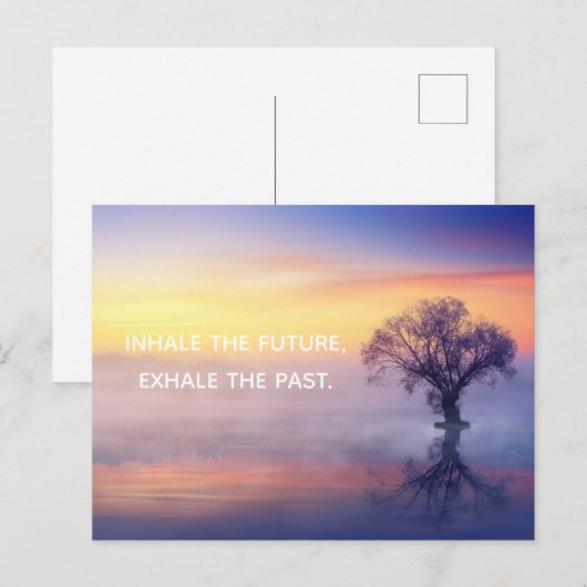 Aangepaste tekst Kalm Zen Inhale Exhale Misty Lake Briefkaart (Voorkant / Achterkant)