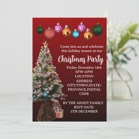 Aangepaste tekst Kerstboom Baubles Party Kaart (Staand voorkant)