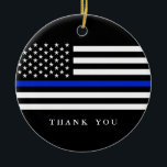 Aangepaste tekst met blauwe lijnpatriottische vlag keramisch ornament<br><div class="desc">Een dunne blauwe lijn patriottische vlag,  die de siervoorwerpen behandelt.   Viel die mannen en vrouwen van de Amerikaanse politie om.</div>