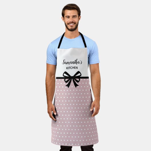 Aangepaste tekst roze witte poka dots schort (Gedragen)