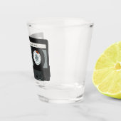 Aangepaste tekst voor tapetape met Retro Casette Shot Glas (Rechts)