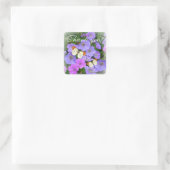 Aangepaste tekst Wild Geranium met Butterflies Vierkante Sticker (Tas)