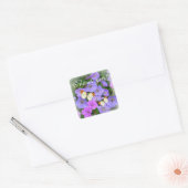Aangepaste tekst Wild Geranium met Butterflies Vierkante Sticker (Envelop)