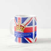 Aangepaste teksthoek van koning Charles III Two-T Koffiemok (Voorkant links)