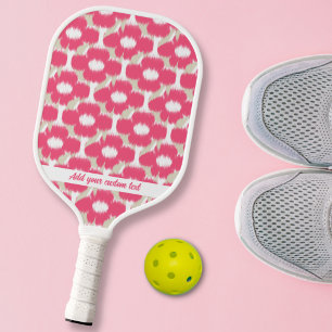 Aangepaste tekstnaam roze tinflesje Ikat Pattern Pickleball Paddle