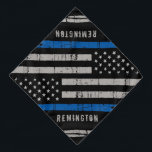 Aangepaste Thin Blue Line Police Dog Bandana<br><div class="desc">Thin Blue Line Bandana - Amerikaanse vlag in de kleuren van de vlag van de politie, in nood . Personaliseer je met de naam van de politiehond. Deze gepersonaliseerde politie-hondenbandana is perfect voor politie- en wetshandhavingsfamilies en al diegenen die hen steunen. COPYRIGHT © 2020 Judy Burrows, Black Dog Art -...</div>