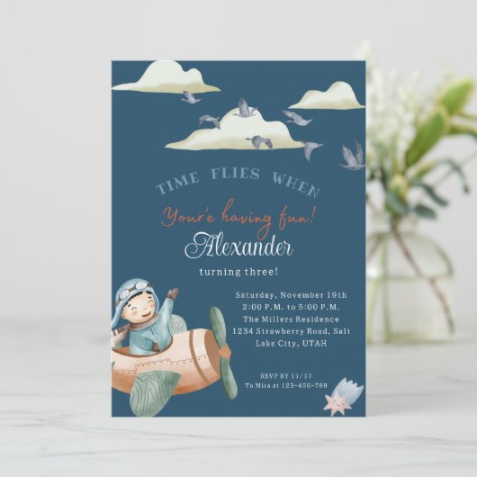 Aangepaste Tijd vliegt verjaardagskaart uitnodigin Kaart (Staand voorkant)