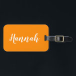 Aangepaste Trendy Script Naam Cool Fun Lu Bagagelabel<br><div class="desc">Pas dit leuke,  trendy bagagelabel van de manuscriptkalligrafie met jouw naam aan! Dit is de heldere oranje versie. Geweldig voor je zomervakantie,  bachelorette feestjes,  het zomerkamp van kinderen,  of de lentespauze!</div>