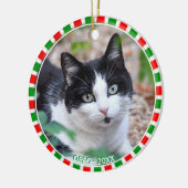 Aangepaste tuxedo katfoto en groen rood lijst keramisch ornament (Links)