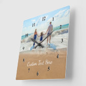 Aangepaste uw fotoklok met tekstnaam vierkante klok (Hoek)