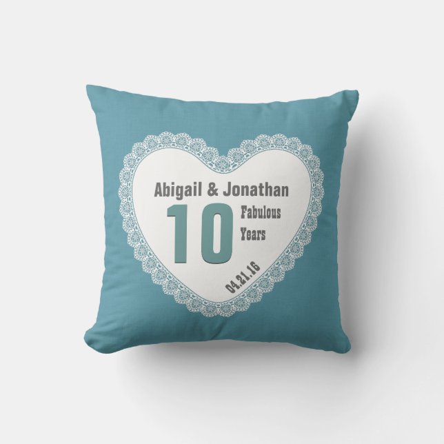 Aangepaste V04-standaard met 10e Jubileum Kussen (Voorkant)