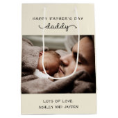 Aangepaste Vaderdag Cute Minimal Photo Medium Cadeauzakje (Achterkant)