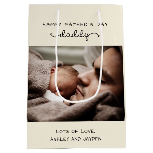 Aangepaste Vaderdag Cute Minimal Photo Medium Cadeauzakje (Achterkant)