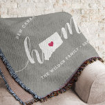 Aangepaste verbindingsstaat thuisstaat deken<br><div class="desc">Show wat trots van de thuisstaat met deze schattige, roestkleurige deken met "thuis" in witte kalligrafiescript met een silhouetekaart van de staat Connecticut die voor de letter "O." staat. Een rode hartillustratie binnen de staatskaart voltooit het ontwerp; u kunt de positie van het hart in uw thuisstad veranderen door het...</div>